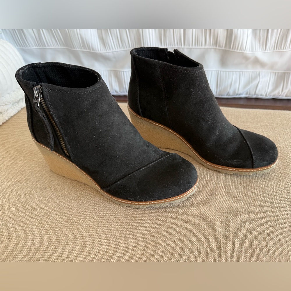 Toms Black Wedge Booties